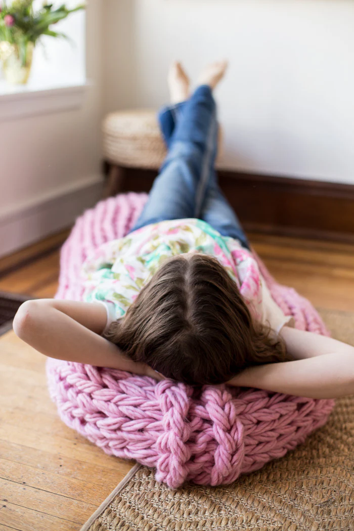 Lazy Lounger Arm Knit Pillow Pattern - Image 5